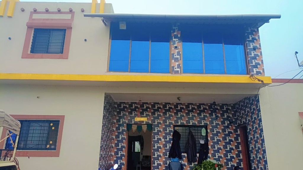 Hotel Kalamjai two-story building exterior in Khireshwar